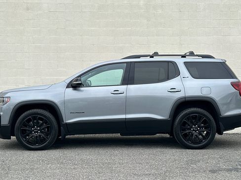Certified 2023 GMC Acadia SLT w/ Elevation Edition FWD image 7