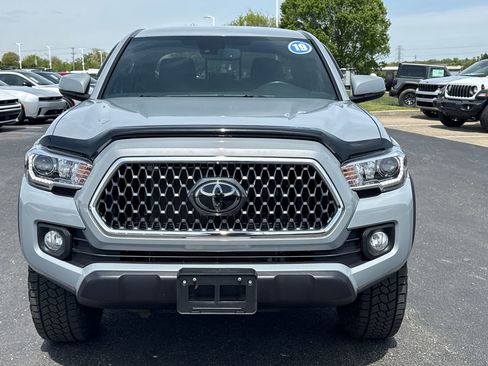 Used 2019 Toyota Tacoma TRD Off-Road AWD/4WD image 8