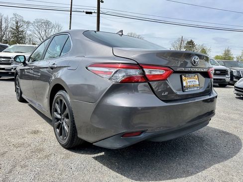 Used 2019 Toyota Camry LE image 8