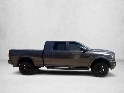 Used 2018 RAM 3500 Laramie w/ Sport Appearance Group AWD/4WD image 4