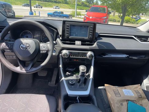 Used 2021 Toyota RAV4 XLE w/ Convenience Package AWD/4WD image 14