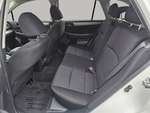 Used 2018 Subaru Outback 2.5i Premium AWD/4WD image 24