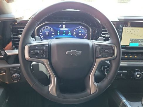 Used 2024 Chevrolet Silverado 1500 RST AWD/4WD image 19