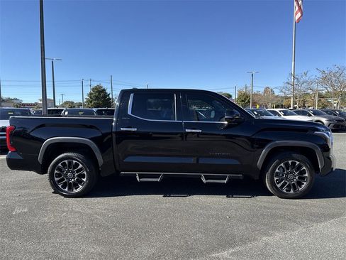 Used 2023 Toyota Tundra Limited image 2