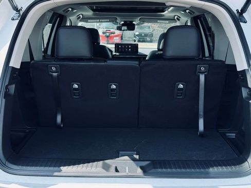 New 2026 Honda Pilot Touring image 11