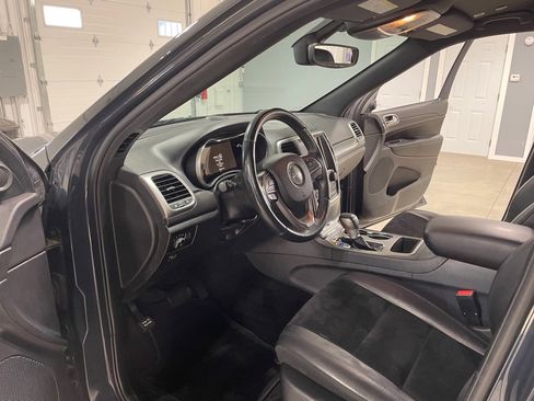 Used 2018 Jeep Grand Cherokee Altitude image 9