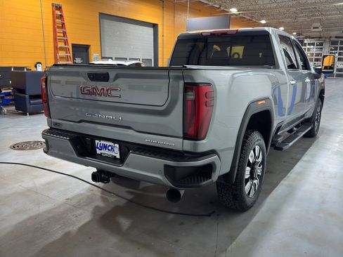 Used 2025 GMC Sierra 3500 Denali w/ Denali Reserve Package image 6