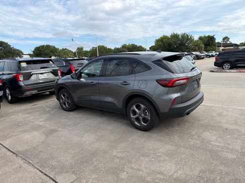 Used 2025 Ford Escape ST-Line Select AWD/4WD image 2