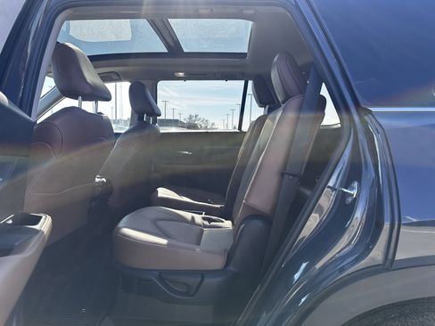 Used 2024 Toyota Grand Highlander Platinum image 19