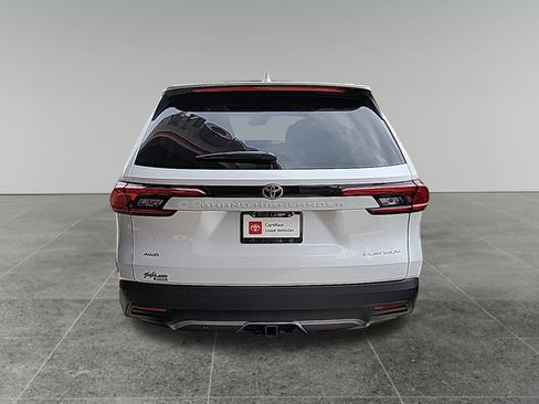 Certified 2025 Toyota Grand Highlander AWD image 6