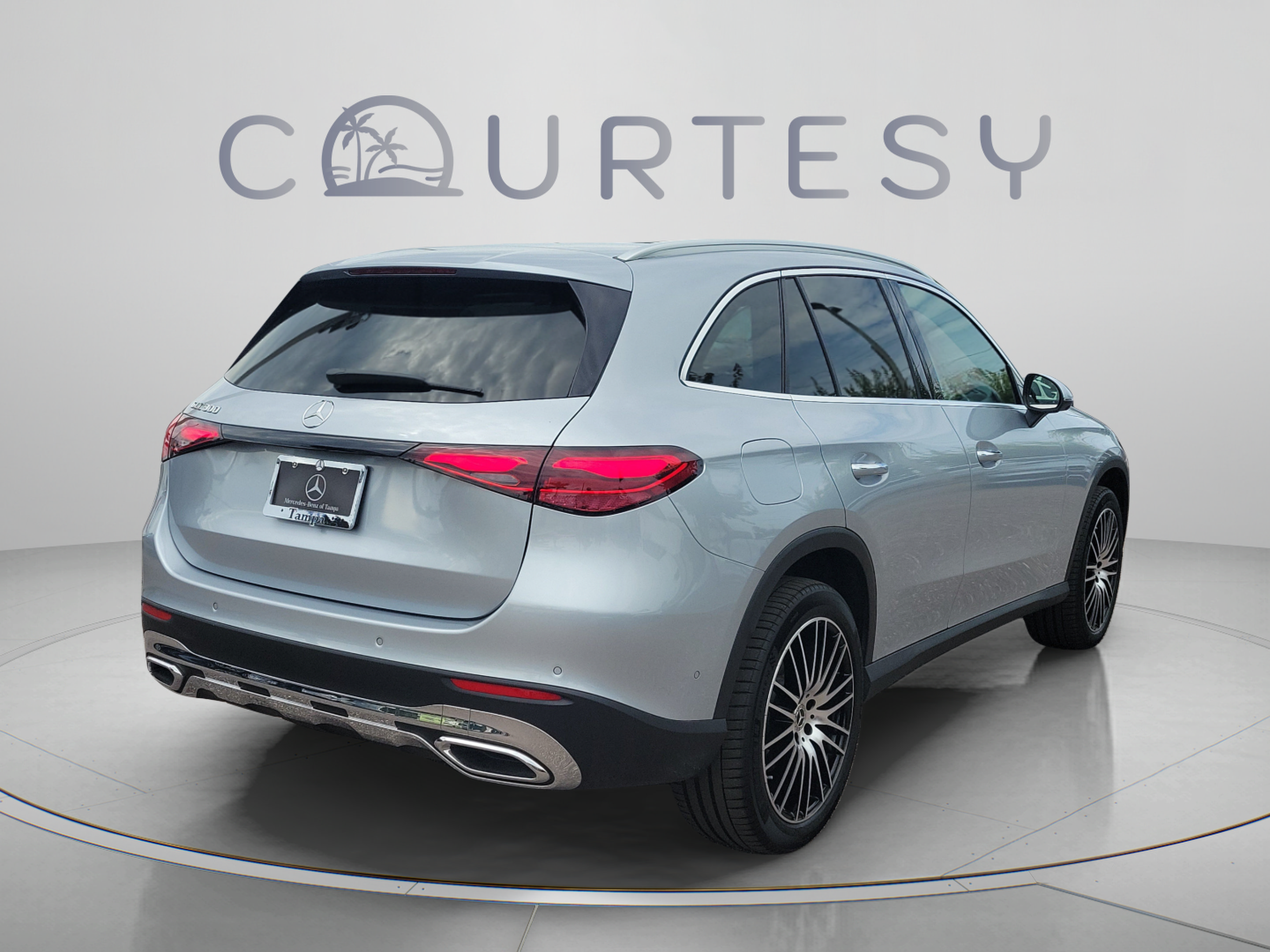 Certified 2026 Mercedes-Benz GLC 300 image 3