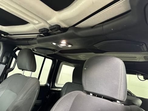 Used 2021 Jeep Wrangler Unlimited Sport image 12