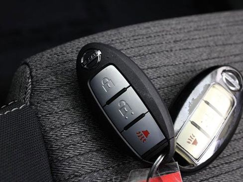 Certified 2021 Nissan Rogue S image 30