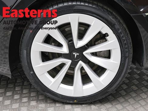 Used 2023 Tesla Model 3 Standard Range image 8