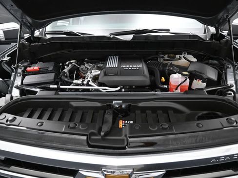 Used 2025 Chevrolet Silverado 1500 High Country w/ High Country Premium Package AWD/4WD image 37