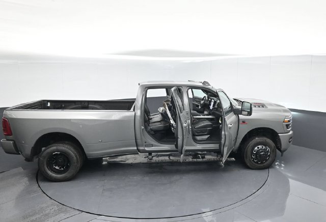 New 2026 RAM 3500 Laramie AWD/4WD image 61
