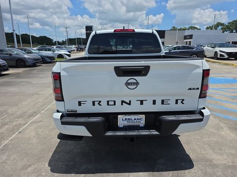 New 2026 Nissan Frontier SV w/ Tow Package AWD/4WD image 2