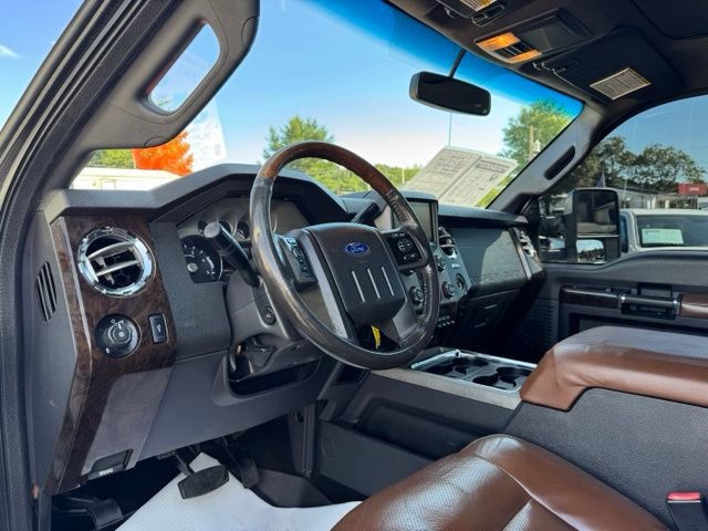 Used 2016 Ford F350 Platinum w/ Platinum Package AWD/4WD image 9