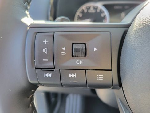 New 2025 Nissan Pathfinder SV image 20