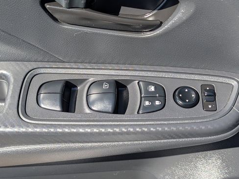 Used 2021 Nissan Versa S image 23