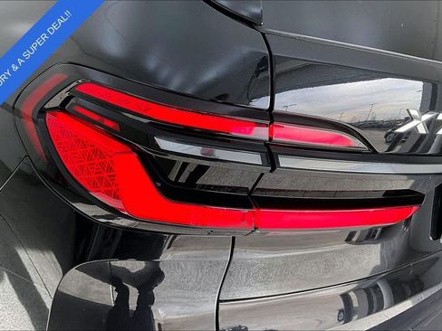 Used 2025 BMW X7 xDrive40i image 42