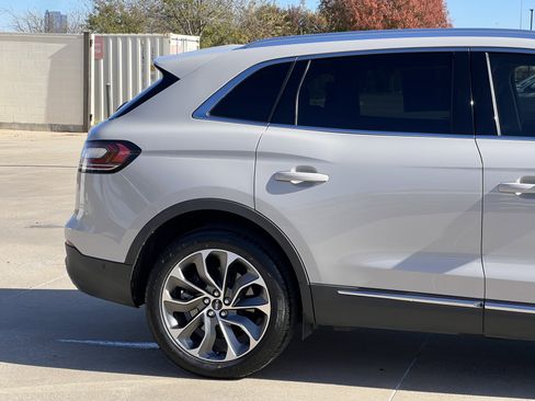 Certified 2022 Lincoln Nautilus Reserve w/ Equipment Group 201A image 11