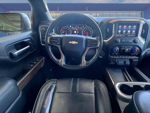 Used 2021 Chevrolet Silverado 1500 High Country w/ Technology Package AWD/4WD image 2