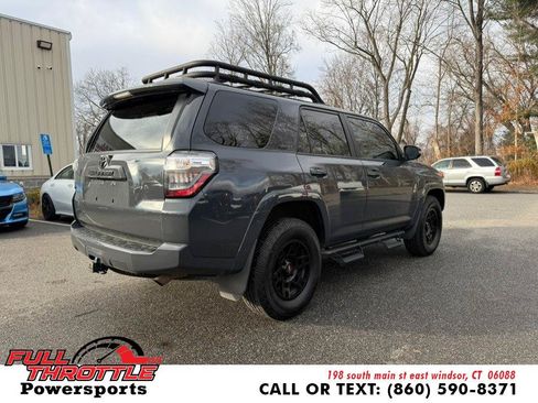 Used 2024 Toyota 4Runner SR5 Premium w/ Moonroof Package AWD/4WD image 12