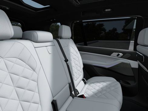 New 2027 BMW X7 xDrive40i w/ M Sport Package AWD/4WD image 12