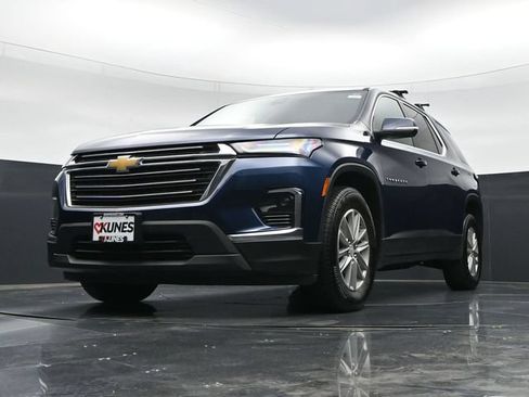 Used 2023 Chevrolet Traverse LT AWD/4WD image 43