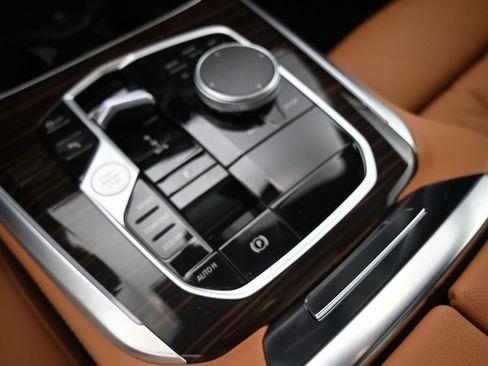 New 2026 BMW X5 sDrive40i RWD image 16
