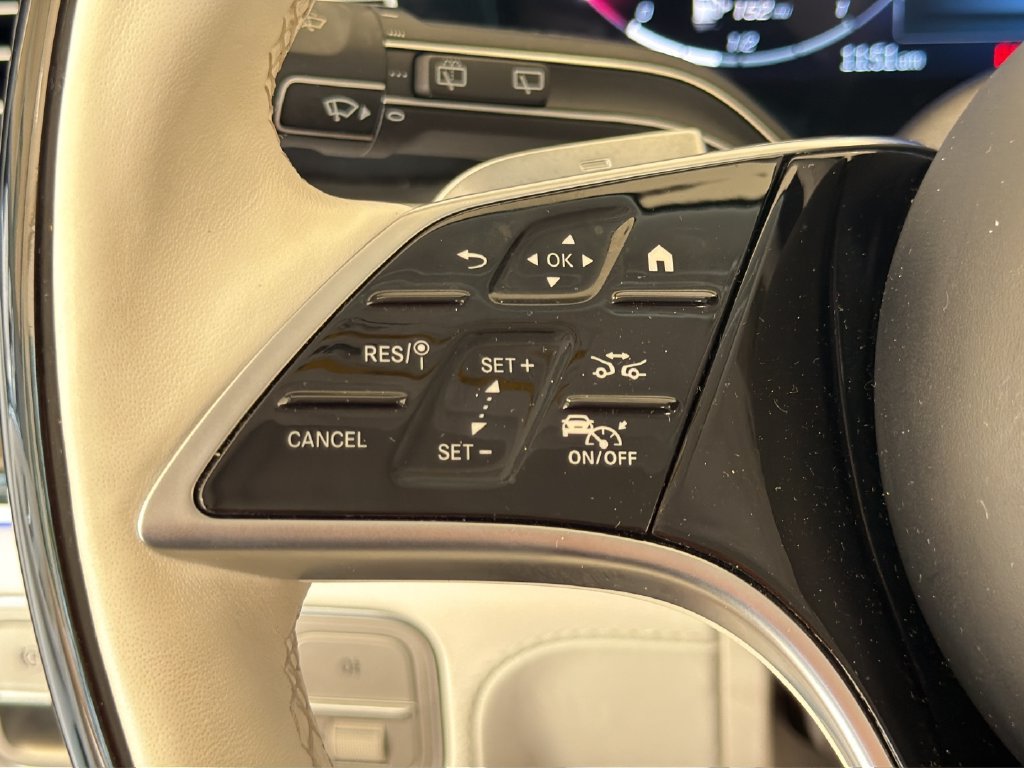 Used 2025 Mercedes-Benz Maybach GLS 600 4MATIC image 42