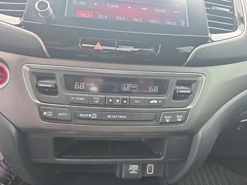 Used 2022 Honda Ridgeline Sport image 16