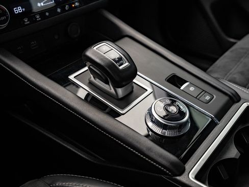 Used 2024 Mitsubishi Outlander SE FWD image 37