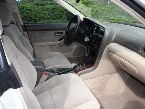 Used 2003 Subaru Outback Wagon AWD/4WD image 13