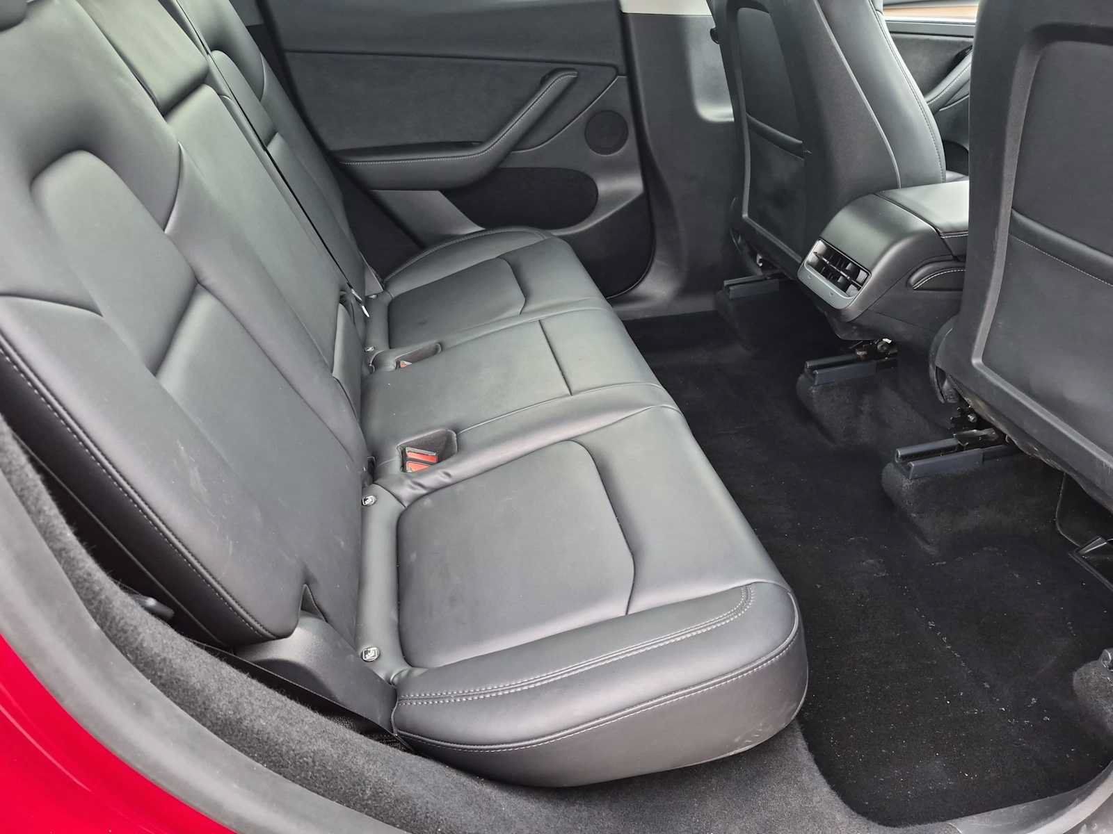 Used 2024 Tesla Model Y Long Range AWD/4WD image 19