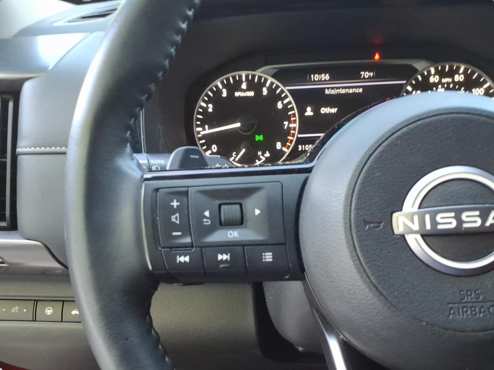 Used 2024 Nissan Pathfinder SL AWD/4WD image 11