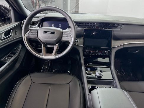 New 2025 Jeep Grand Cherokee L Limited w/ Trailer Tow Package image 2