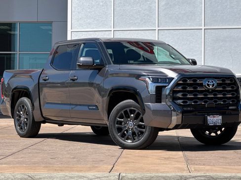 Used 2023 Toyota Tundra Platinum w/ Advanced Package AWD/4WD image 2