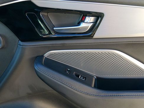 Used 2023 Acura MDX SH-AWD image 37