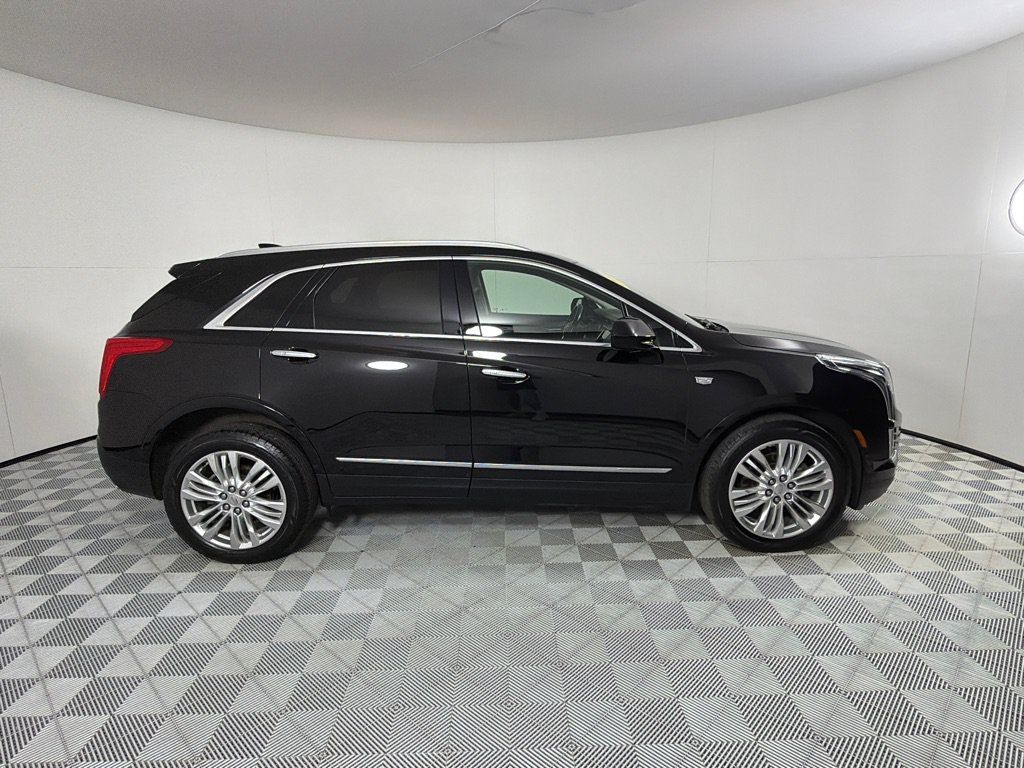 Used 2018 Cadillac XT5 Premium Luxury AWD/4WD image 4