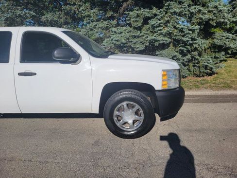 Used 2011 Chevrolet Silverado 1500 W/T AWD/4WD image 34