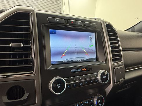 Used 2021 Ford Expedition XLT RWD image 24