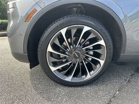 Used 2022 Lincoln Aviator Reserve w/ Equipment Group 201A image 11