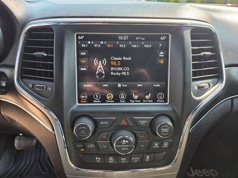 Used 2018 Jeep Grand Cherokee Limited image 6