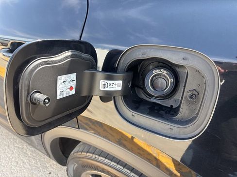 Used 2024 Ford Escape Platinum AWD/4WD image 12