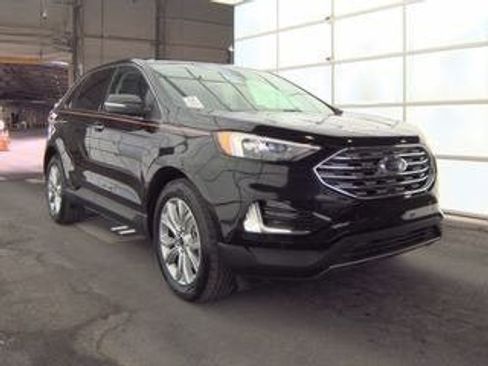 Used 2024 Ford Edge Titanium image 5