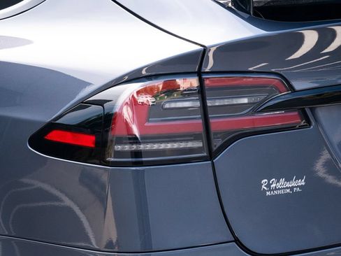 Used 2023 Tesla Model X AWD/4WD image 15