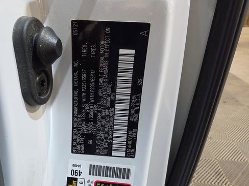 Used 2021 Toyota Sienna LE FWD image 26