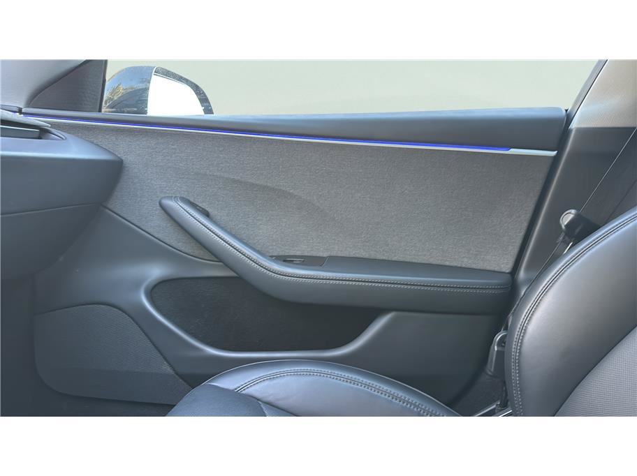 Used 2025 Tesla Model 3 Long Range RWD image 36